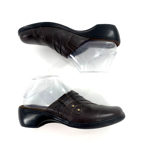 Clarks Womens Casual Mules Clogs Slip On Sz 8M Brown Leather Ruched Detail - Picture 2 of 10